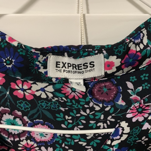 Express patterned blouse size small - Picture 3 of 6